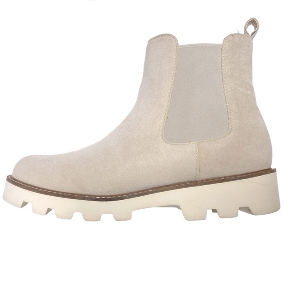 Boots by Mi.iM Jessie Lug Sole Boots - Picture 5 of 12